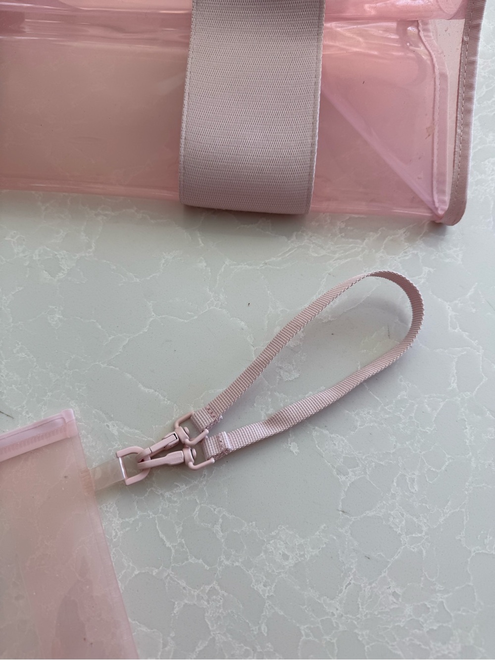 Case Mate Pink Bow-Accent Clear Tote Bag - Picture 5 of 5